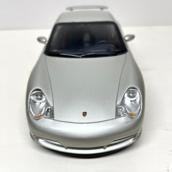 Mattel 2003 Porsche GT3 Diecast Model in Silver Hotwheels - Picture 2 of 10